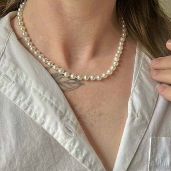 Pearl Necklace Vintage “Inga”  16.5” Hand Knotted Silver Marquise Fishhook Class - Picture 8 of 9